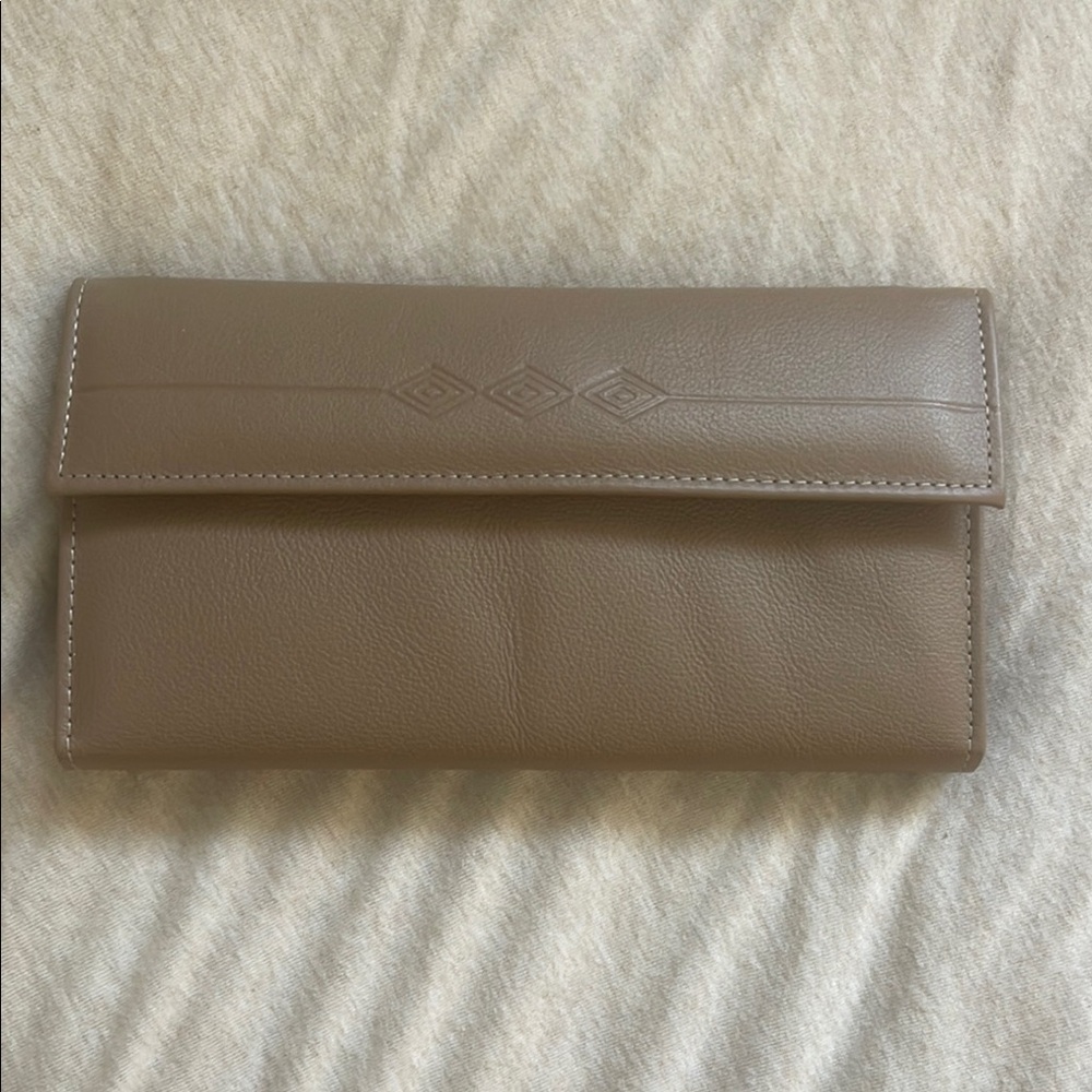 Elegant Tan Leather Clutch amity